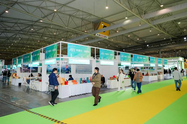 閩貨華夏行·成都站 省商務(wù)廳組團(tuán)參展2025中國成都國際茶業(yè)博覽會(huì)，助力會(huì)展服務(wù)與產(chǎn)業(yè)融合